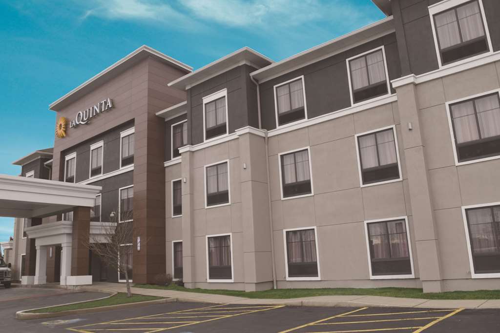 La Quinta By Wyndham Lackawanna Εξωτερικό φωτογραφία